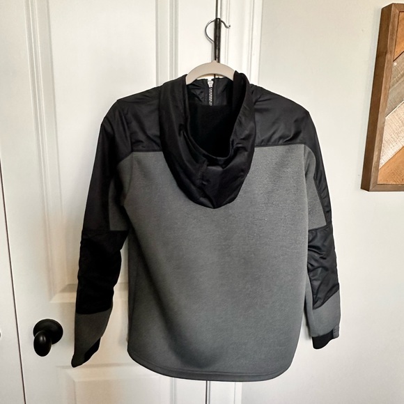 Under Armour Jacket - Picture 3 of 3